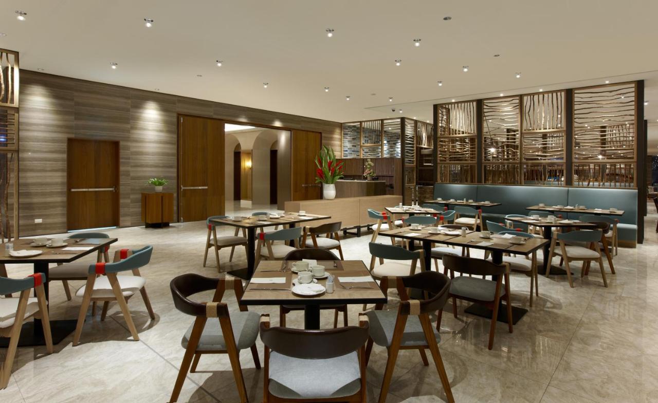 Discovery Hotel Magong Buitenkant foto